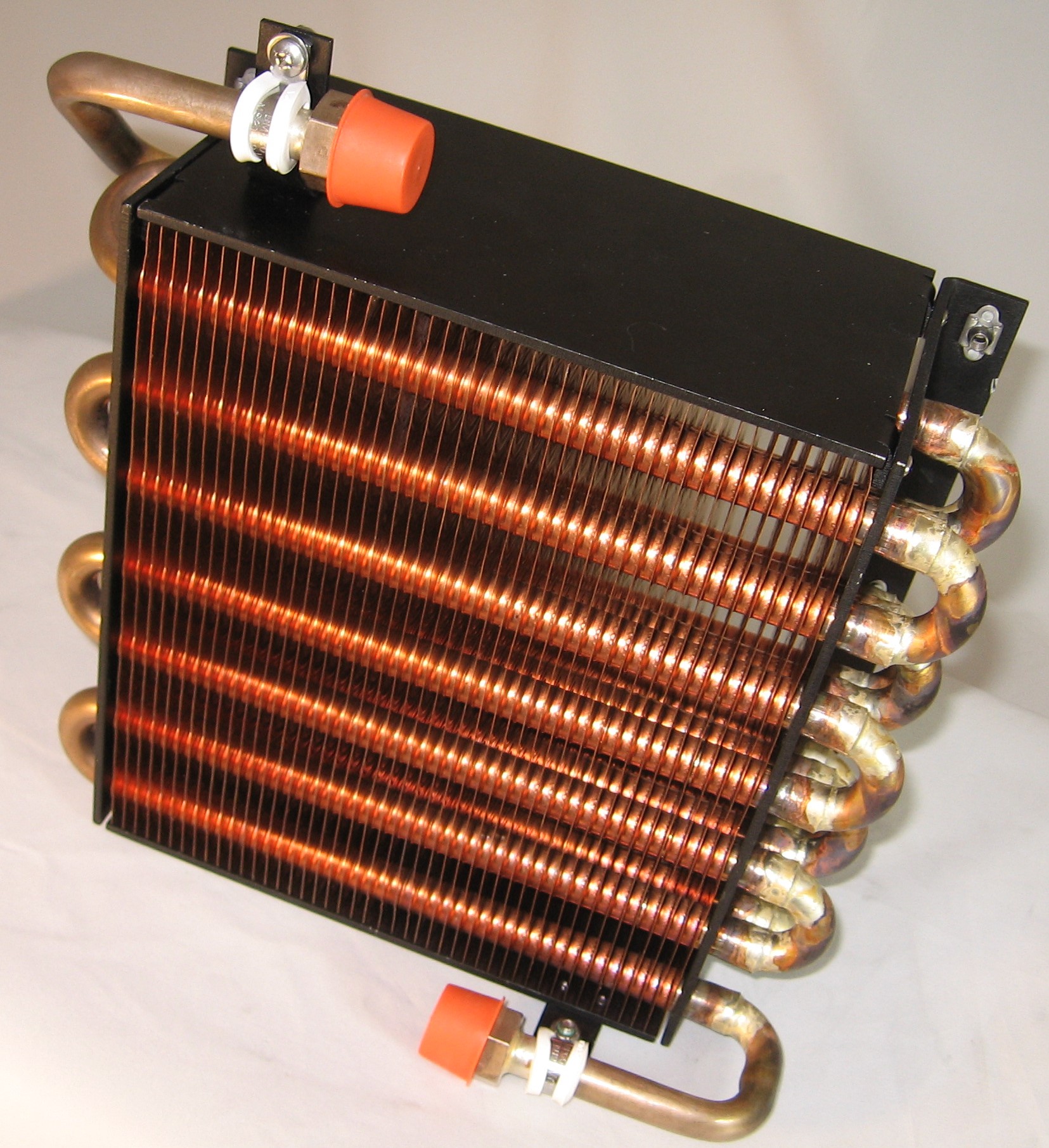 Heat exchanger bundle and tube sheet